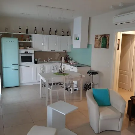 Nuova Casa Al Con Piscina Apartment