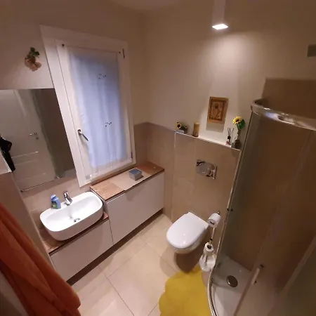Nuova Casa Al Con Piscina Apartment Desenzano del Garda